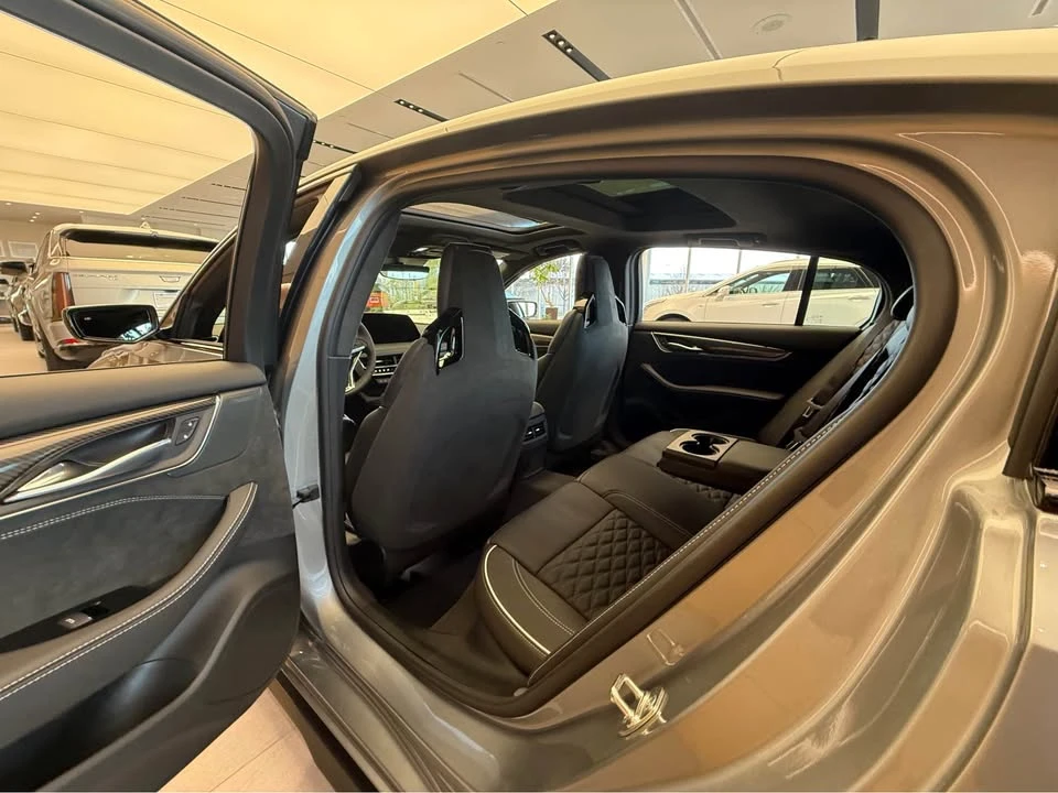 2026 Cadillac CT5-V Blackwing - Image 8 of 11