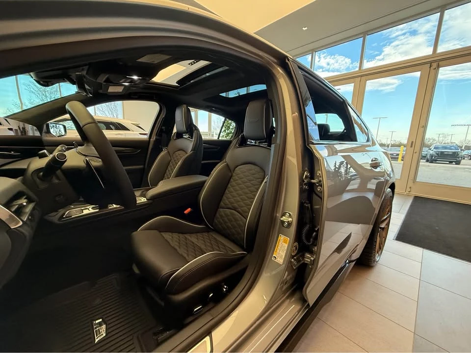 2026 Cadillac CT5-V Blackwing - Image 7 of 11
