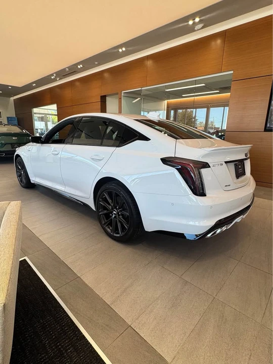 2026 Cadillac CT5-V - Image 10 of 13