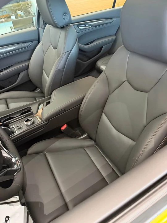 2026 Cadillac CT5-V - Image 8 of 9