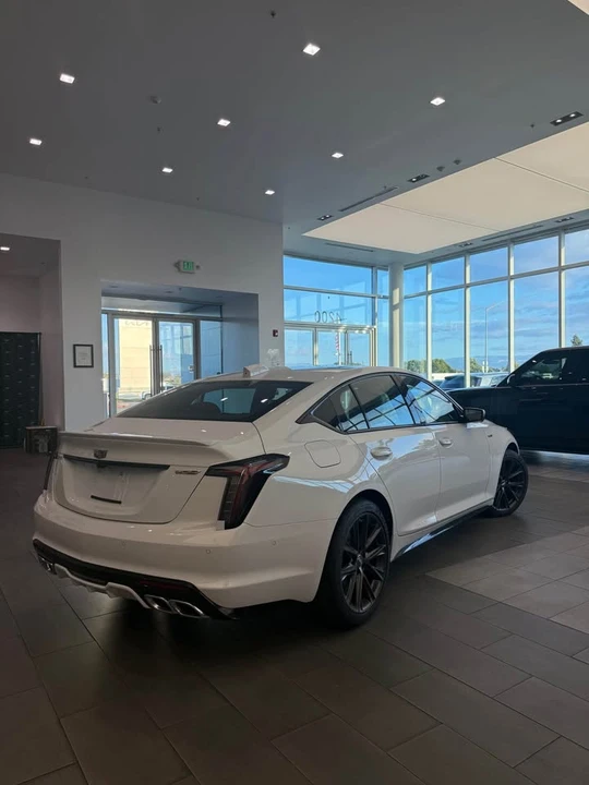 2026 Cadillac CT5-V - Image 3 of 8