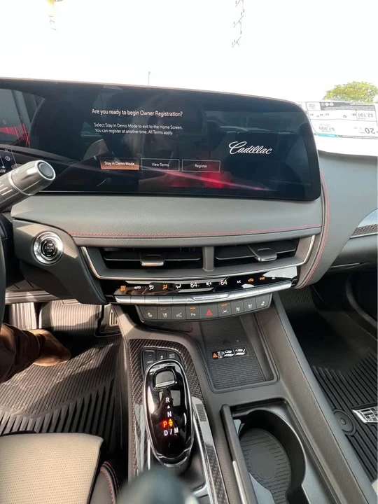 2026 Cadillac CT5-V - Image 10 of 12