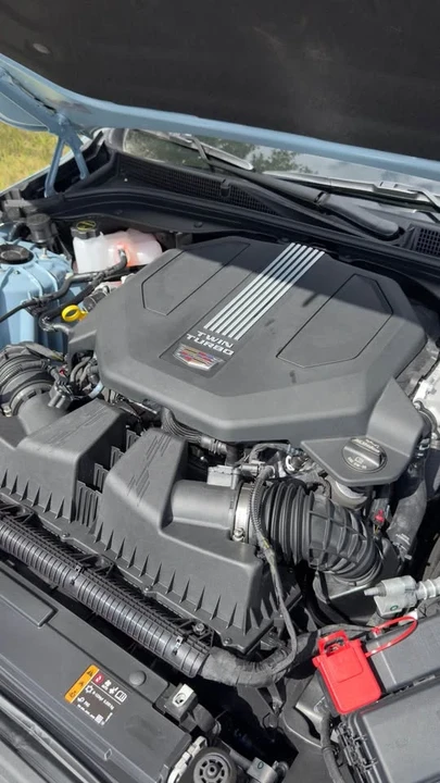 2026 Cadillac CT5-V - Image 9 of 10