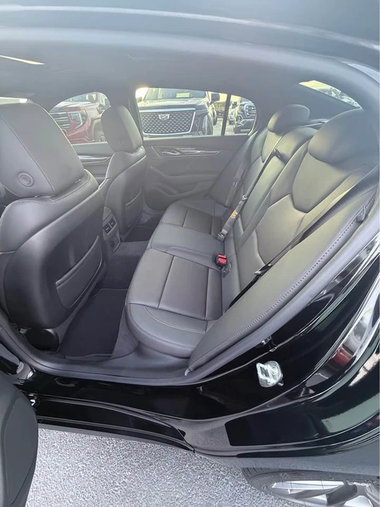2026 Cadillac CT5-V - Image 5 of 10