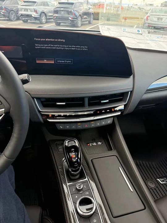 2026 Cadillac CT5-V - Image 10 of 13