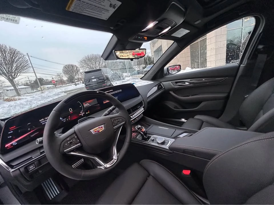 2026 Cadillac CT5-V - Image 9 of 10