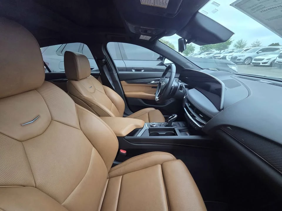 2026 Cadillac CT5-V - Image 9 of 10