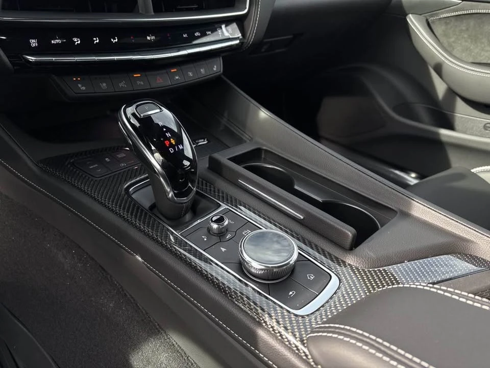 2026 Cadillac CT5-V - Image 14 of 19
