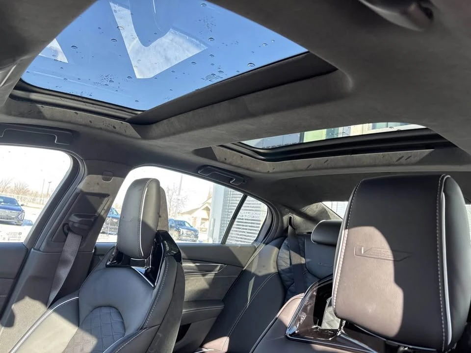 2026 Cadillac CT5-V - Image 18 of 20
