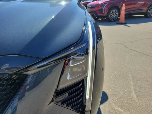2026 Cadillac CT5-V - Image 9 of 20