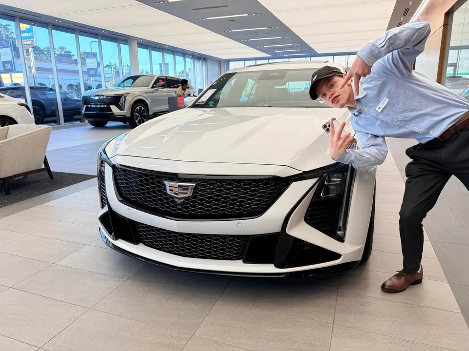 2026 Cadillac CT5-V Blackwing - Image 2 of 11