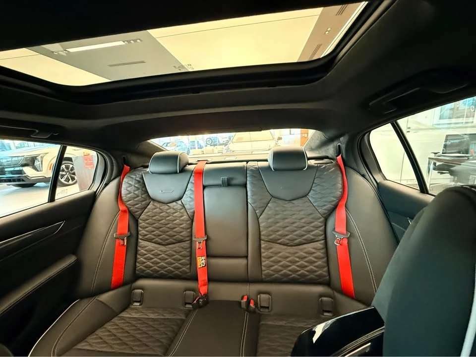 2026 Cadillac CT5-V Blackwing - Image 7 of 11
