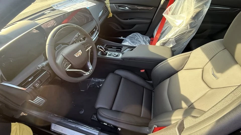 2026 Cadillac CT5-V - Image 5 of 9