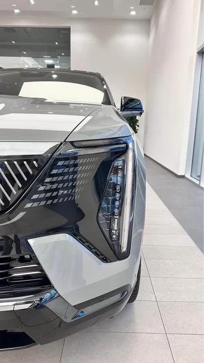 2026 Cadillac Escalade 5th Gen - Image 2 of 15