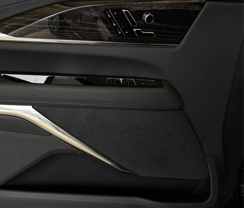 2026 Cadillac Escalade 5th Gen - Image 12 of 15