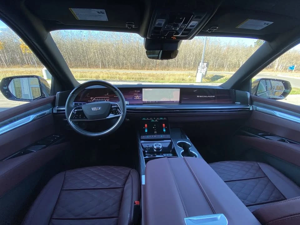 2026 Cadillac Escalade 5th Gen - Image 15 of 17