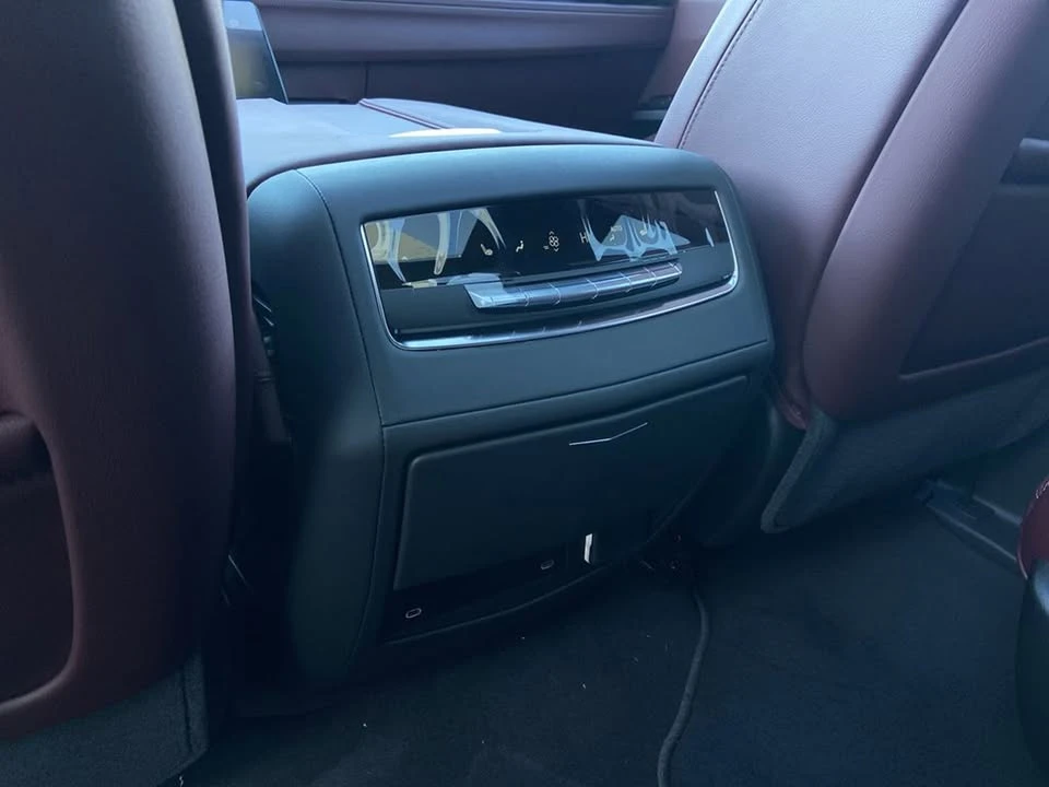 2026 Cadillac Escalade 5th Gen - Image 13 of 17