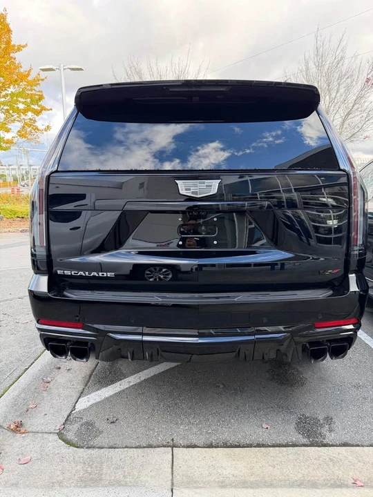 2026 Cadillac Escalade 5th Gen - Image 2 of 11