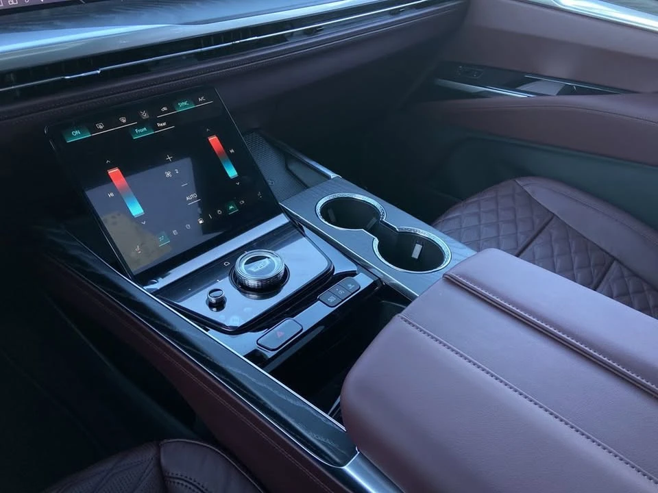2026 Cadillac Escalade 5th Gen - Image 11 of 17