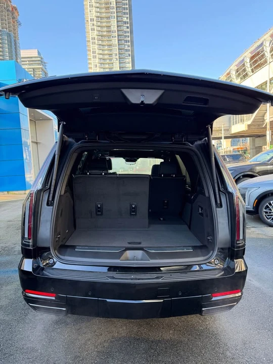 2026 Cadillac Escalade 5th Gen - Image 7 of 20