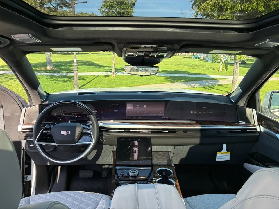 2026 Cadillac Escalade 5th Gen - Image 2 of 17