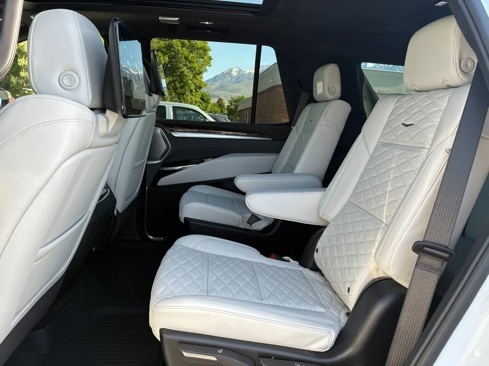 2026 Cadillac Escalade 5th Gen - Image 11 of 17