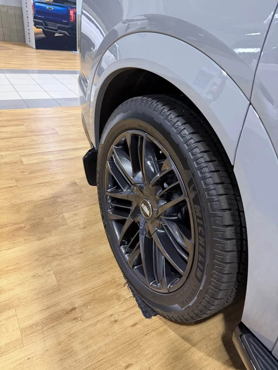 2026 Cadillac Escalade 5th Gen - Image 5 of 9
