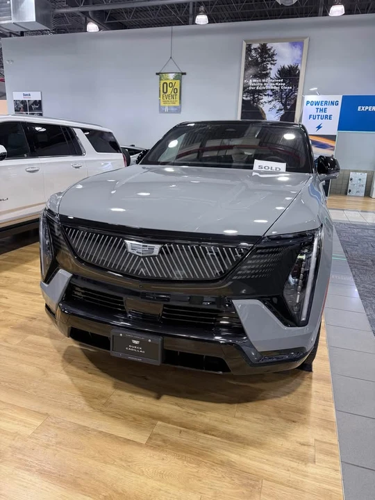 2026 Cadillac Escalade 5th Gen - Image 2 of 9