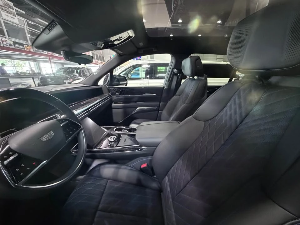 2026 Cadillac Escalade 5th Gen - Image 9 of 9
