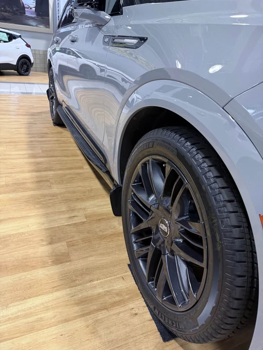 2026 Cadillac Escalade 5th Gen - Image 4 of 9