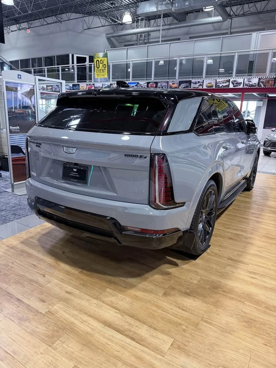 2026 Cadillac Escalade 5th Gen - Image 6 of 9
