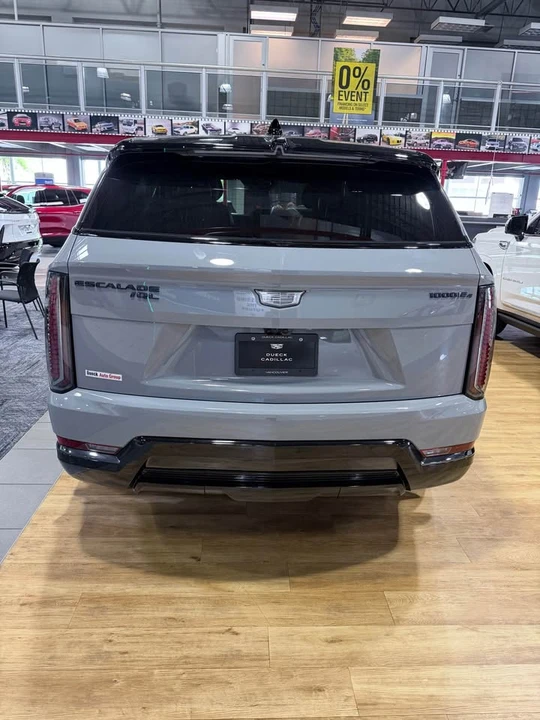 2026 Cadillac Escalade 5th Gen - Image 7 of 9
