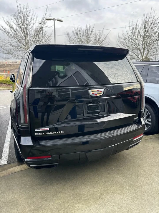 2026 Cadillac Escalade 5th Gen - Image 6 of 7