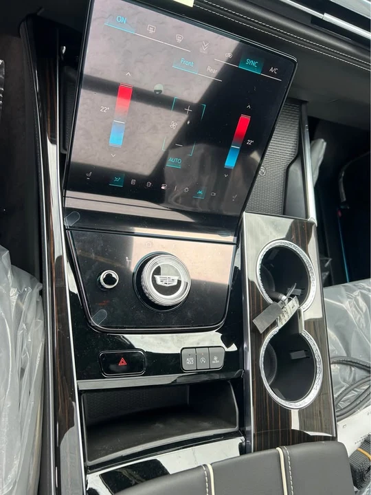 2026 Cadillac Escalade 5th Gen - Image 14 of 18