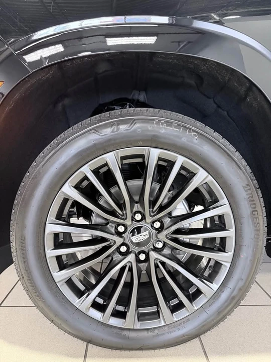 2026 Cadillac Escalade 5th Gen - Image 5 of 12