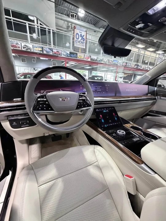 2026 Cadillac Escalade 5th Gen - Image 7 of 12