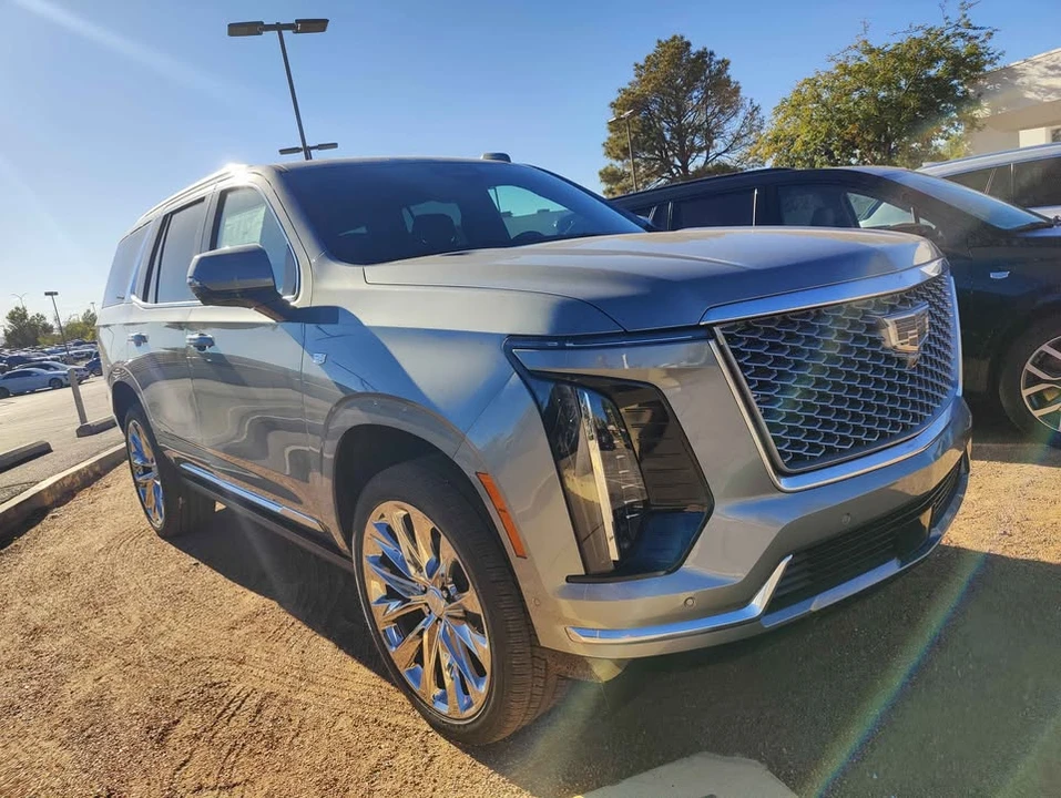 2026 Cadillac Escalade 5th Gen - Image 12 of 19