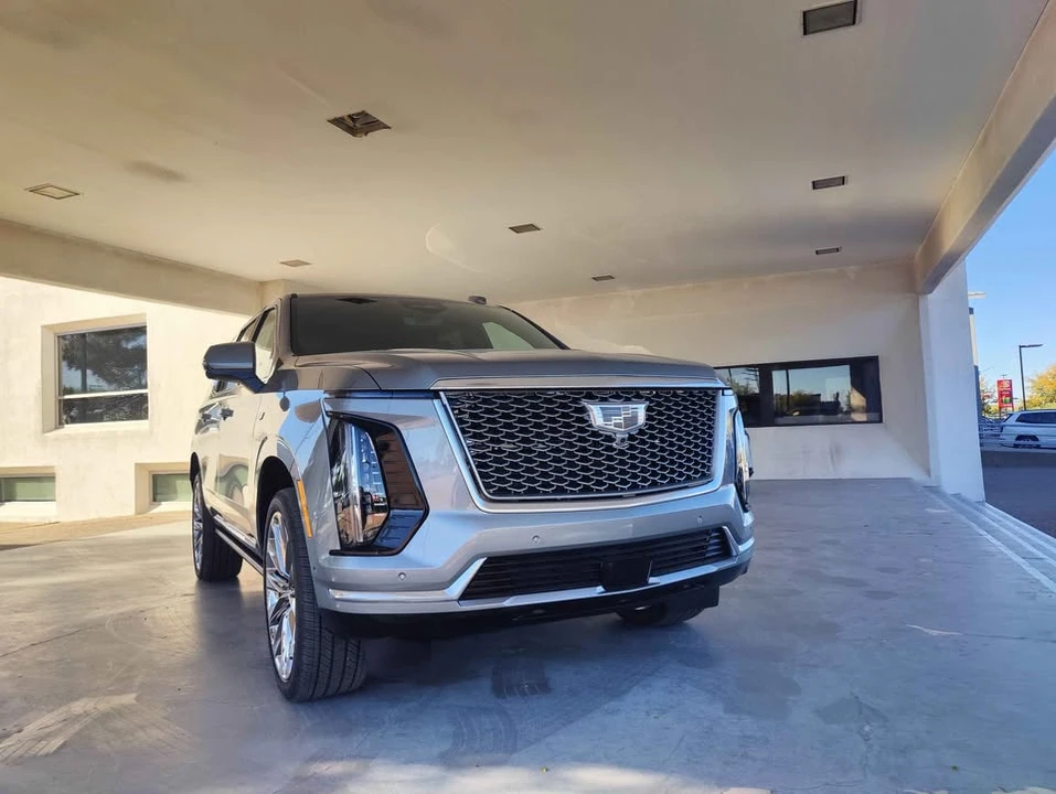 2026 Cadillac Escalade 5th Gen - Image 6 of 19