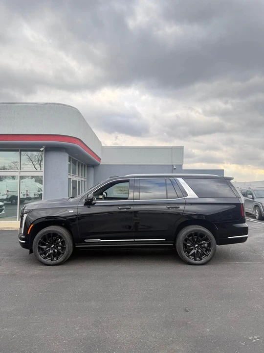 2026 Cadillac Escalade 5th Gen - Image 7 of 12