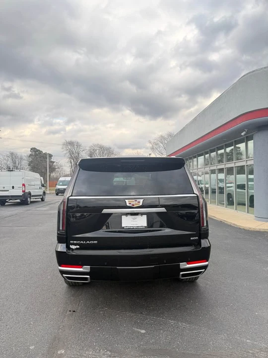 2026 Cadillac Escalade 5th Gen - Image 5 of 12