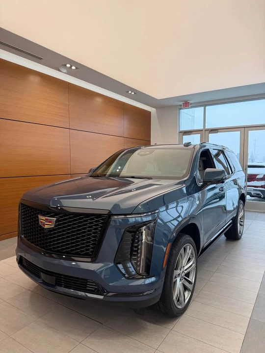 2026 Cadillac Escalade 5th Gen - Image 3 of 10