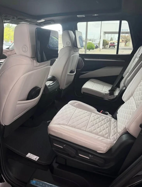 2026 Cadillac Escalade 5th Gen - Image 7 of 7