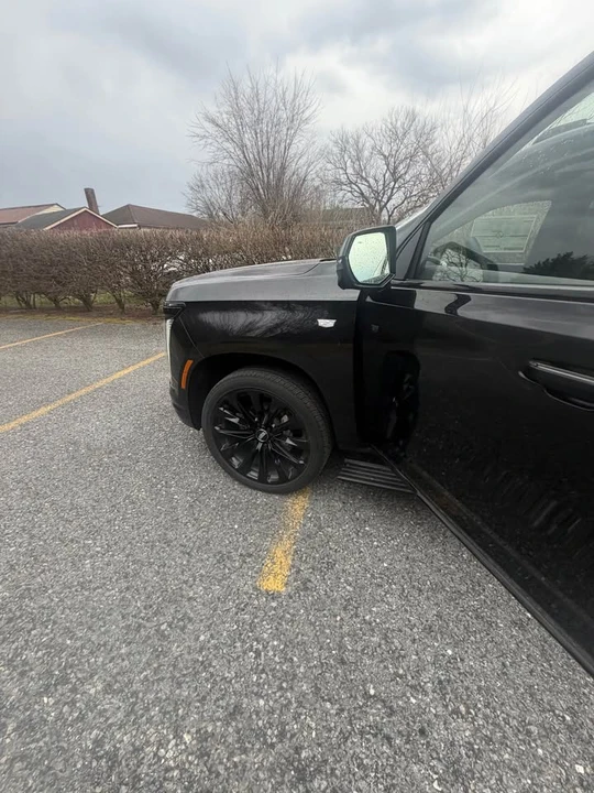 2026 Cadillac Escalade 5th Gen - Image 6 of 19