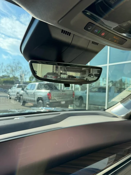 2026 Cadillac Escalade 5th Gen - Image 10 of 12