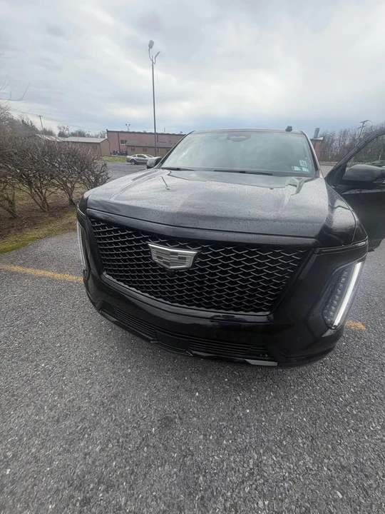 2026 Cadillac Escalade 5th Gen - Image 2 of 19