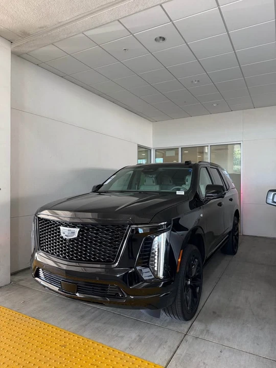 2026 Cadillac Escalade 5th Gen - Image 11 of 12