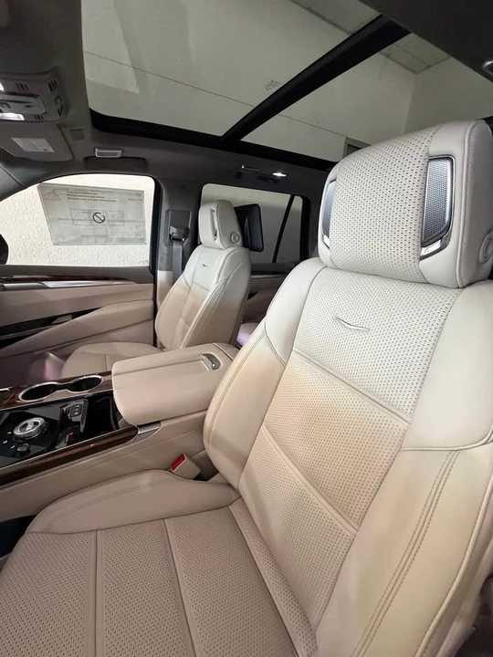2026 Cadillac Escalade 5th Gen - Image 5 of 12