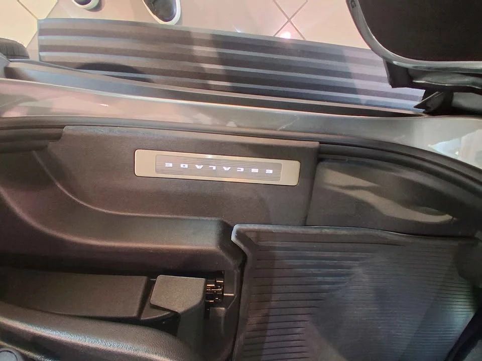 2026 Cadillac Escalade 5th Gen - Image 11 of 14