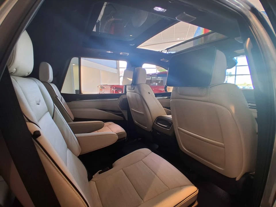 2026 Cadillac Escalade 5th Gen - Image 8 of 14