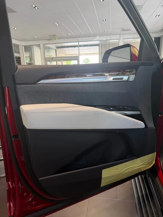 2026 Cadillac Escalade 5th Gen - Image 8 of 17